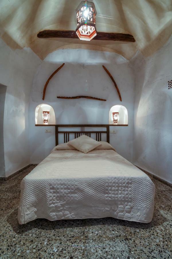 Cueva El Murallon Benamaurel מראה חיצוני תמונה
